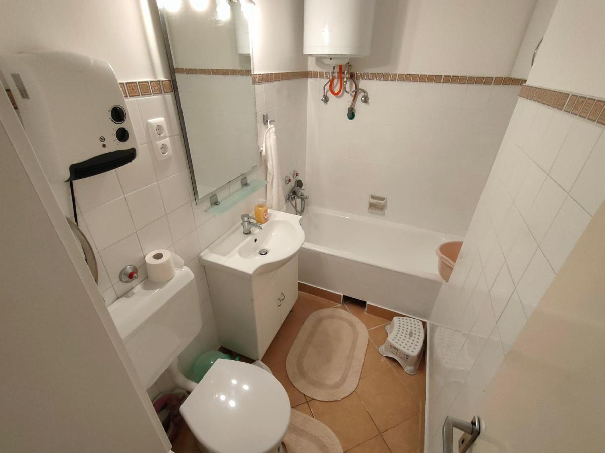 Appartamento Rosy Apartman Vonyarcvashegy Esterno foto