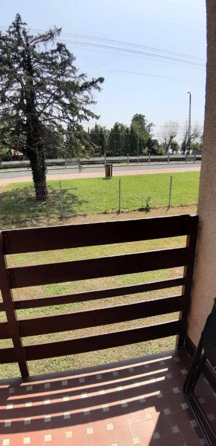 Appartamento Rosy Apartman Vonyarcvashegy Esterno foto